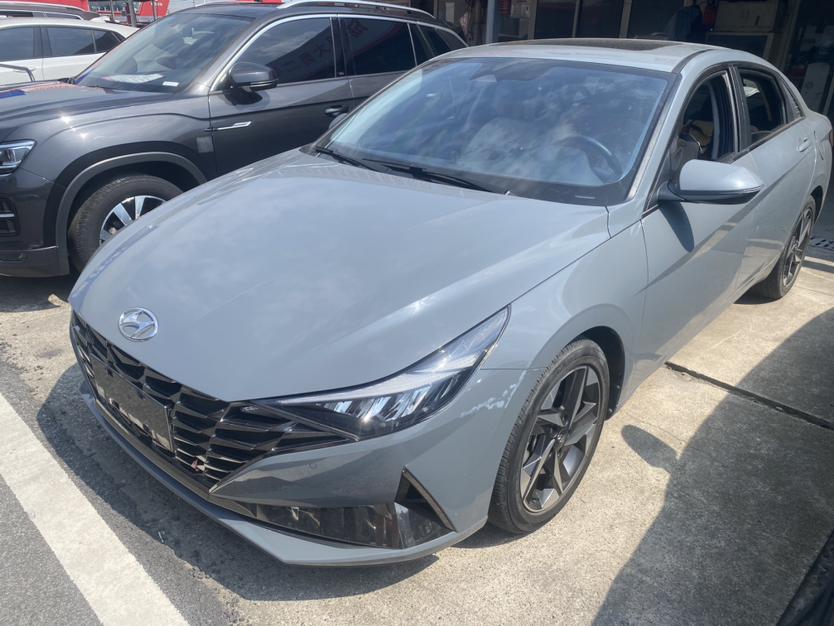 Hyundai Elantra LUX Premium Edition (1.5L) 2023