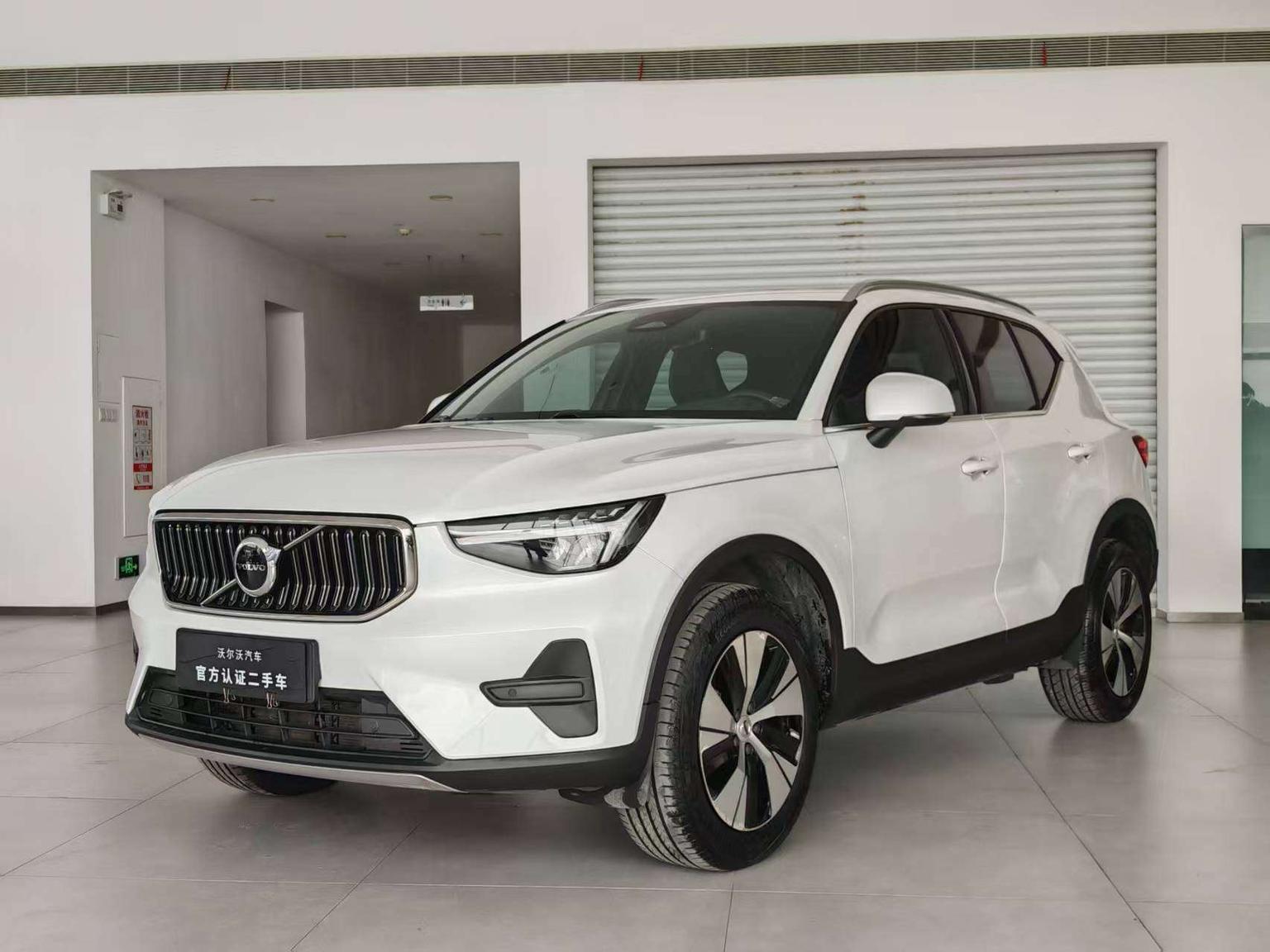 Volvo XC40 Intelligent Premium Luxury (2L) 2024