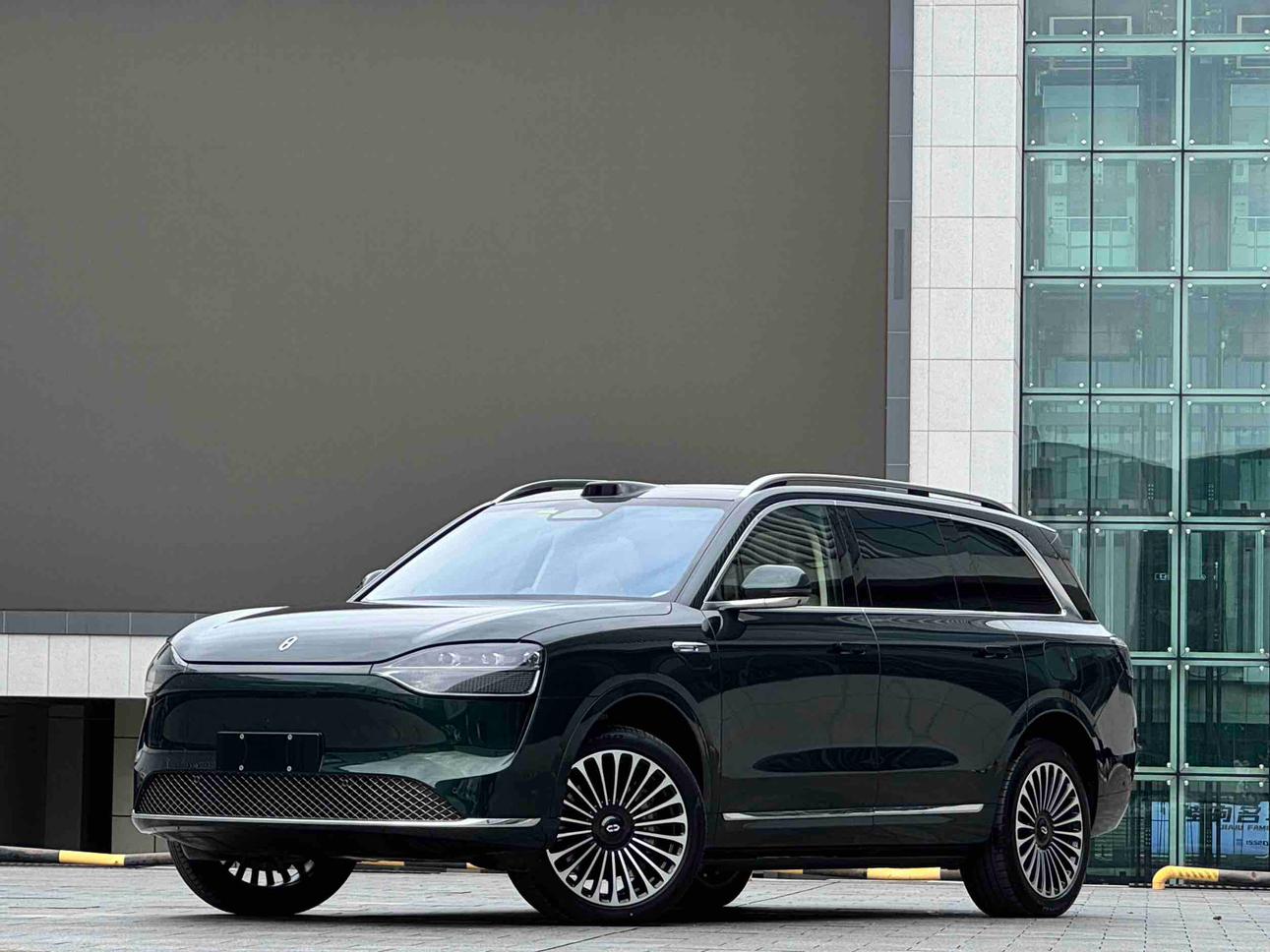 Aito M9 EV Ultra 6-Seater (192-line Lidar) 2025
