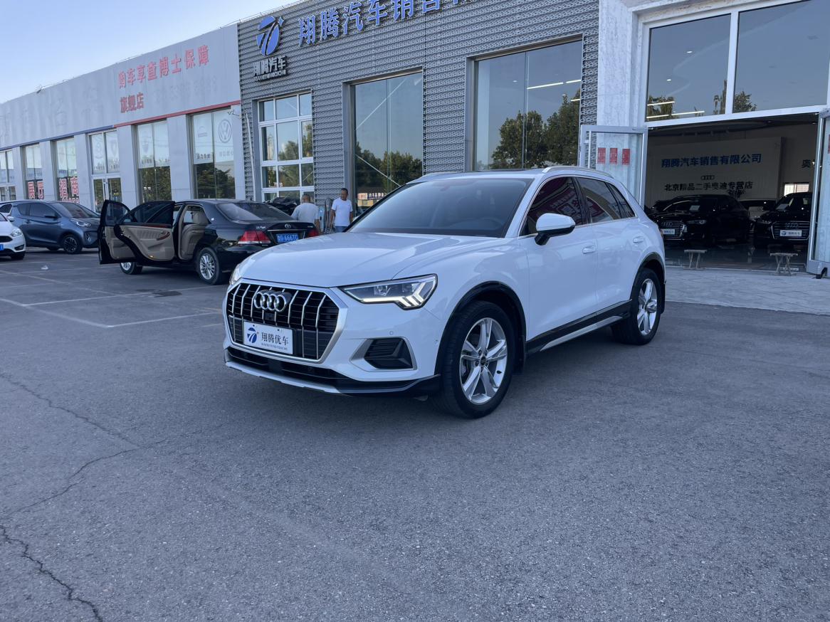 Audi Q3 35 TFSI Fashion Elegant (1.4L) 2022