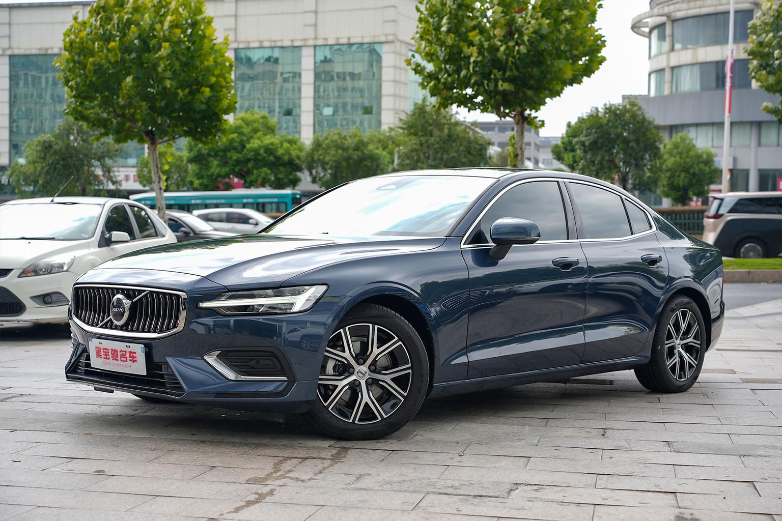 Volvo S60 Intelligent Comfort Luxury 2026