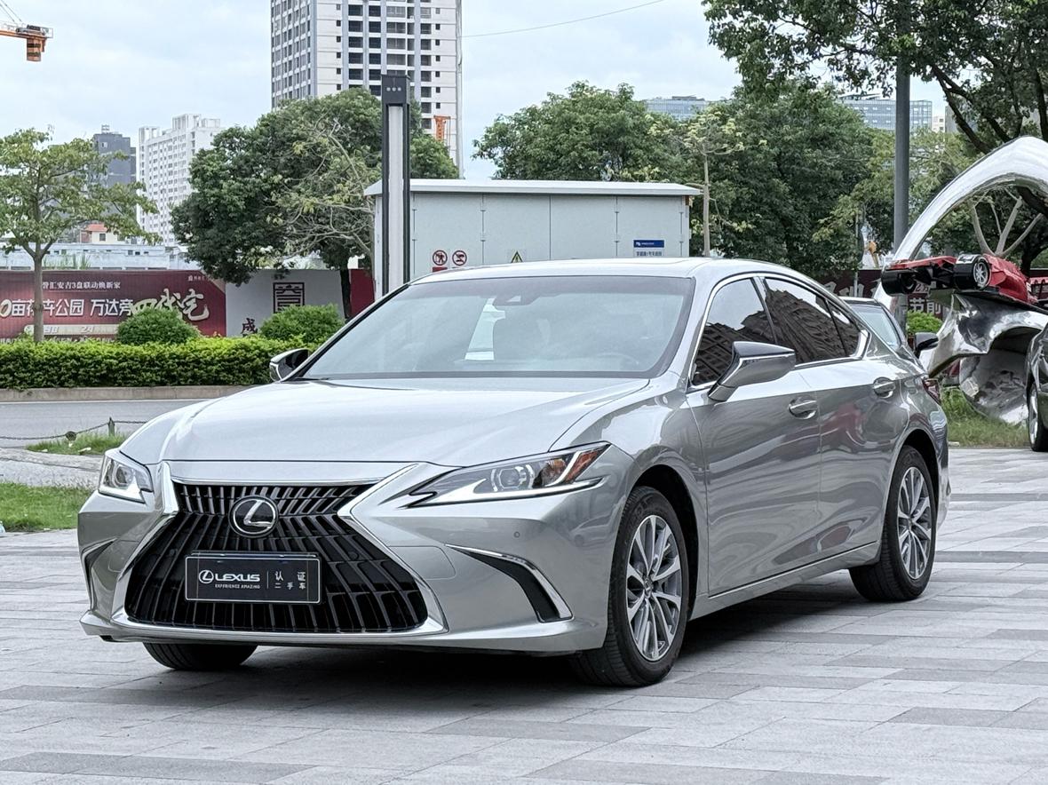 Lexus ES 2023