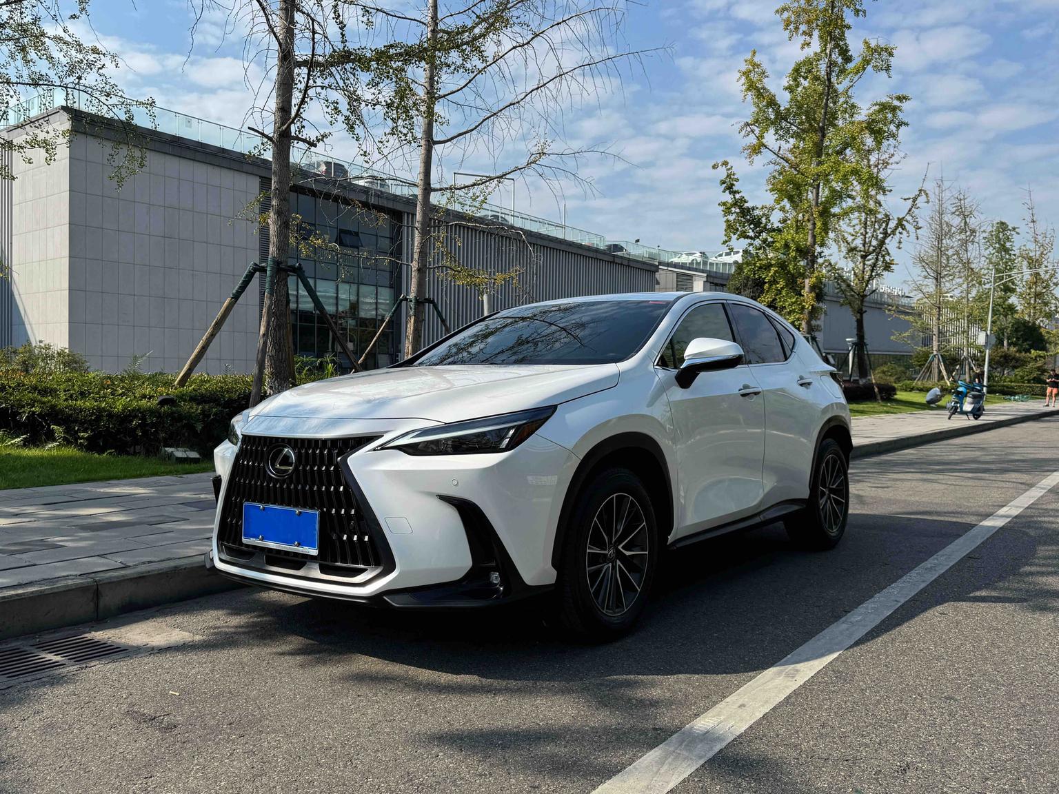Lexus NX200 260 FWD Drive Edition 2023