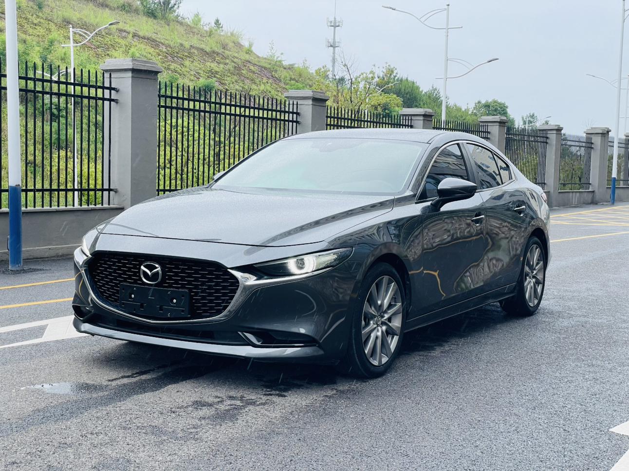 Mazda 3 Axela 2.0L Auto Quality Dazzle 2022