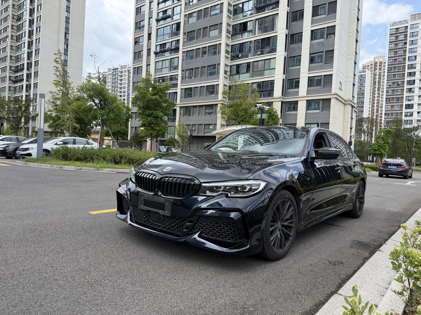 BMW Series-3 325Li M Sport (2L) 2021
