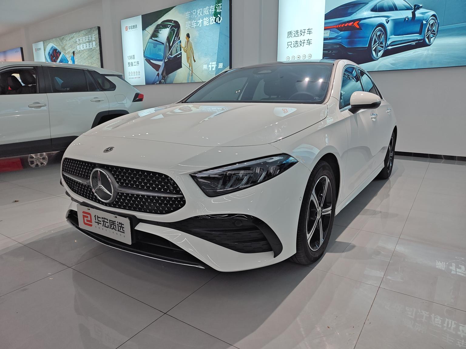 Mercedes Benz Class-A A200L 2025