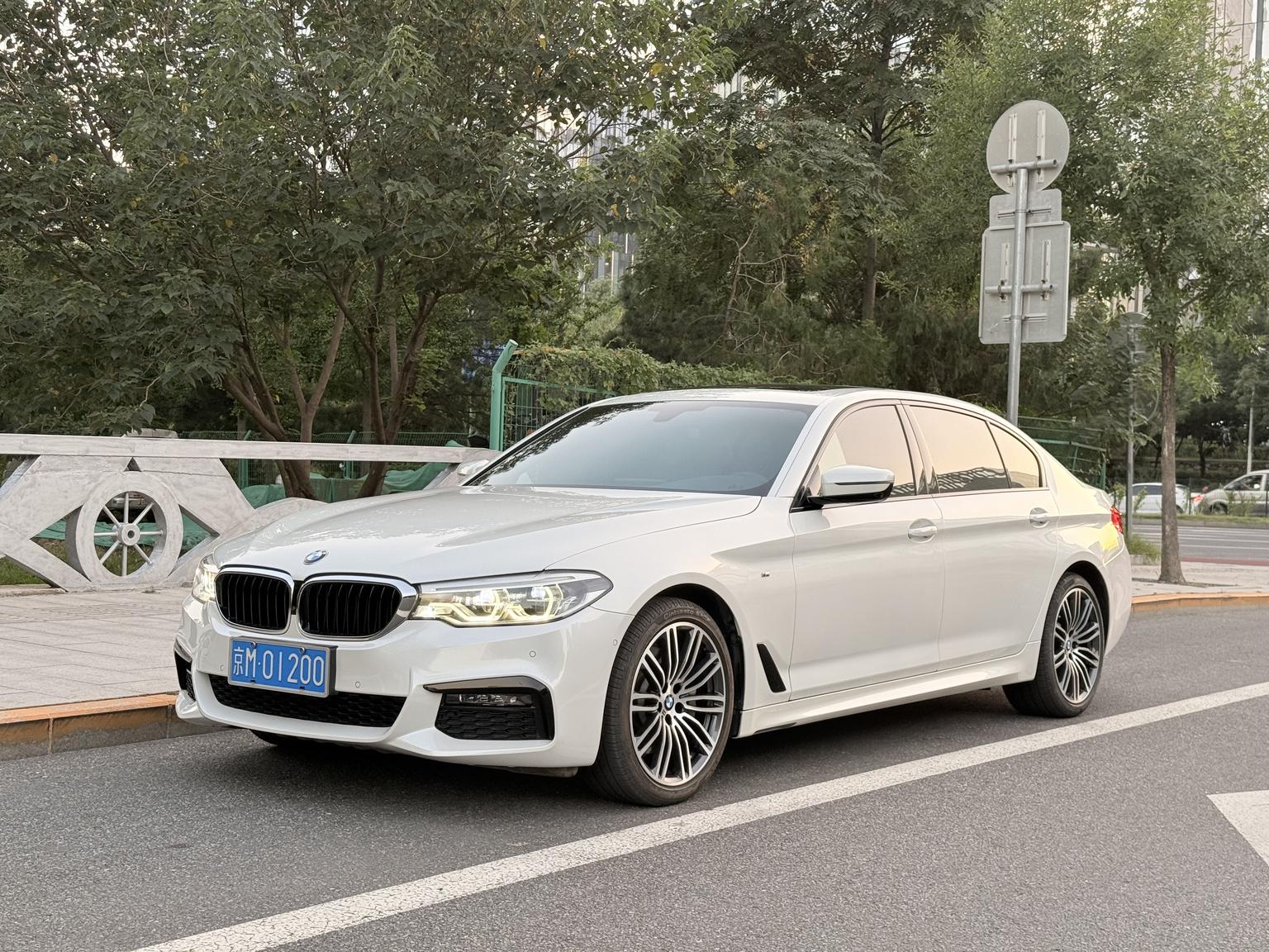 BMW 5 Series Deluxe M Sport Package (2L) 2019