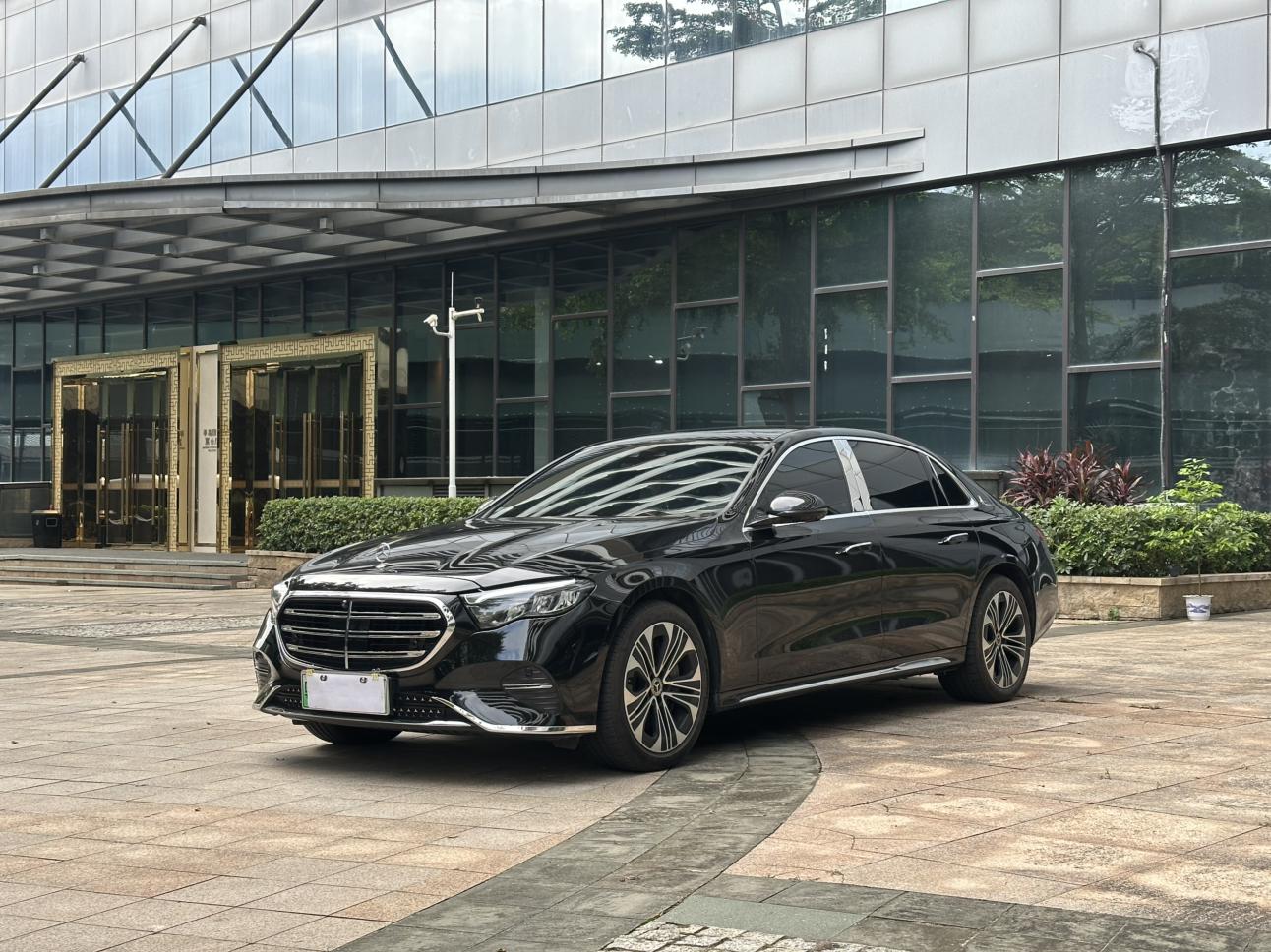 Mercedes Class-E e Sedan (2L) 2025