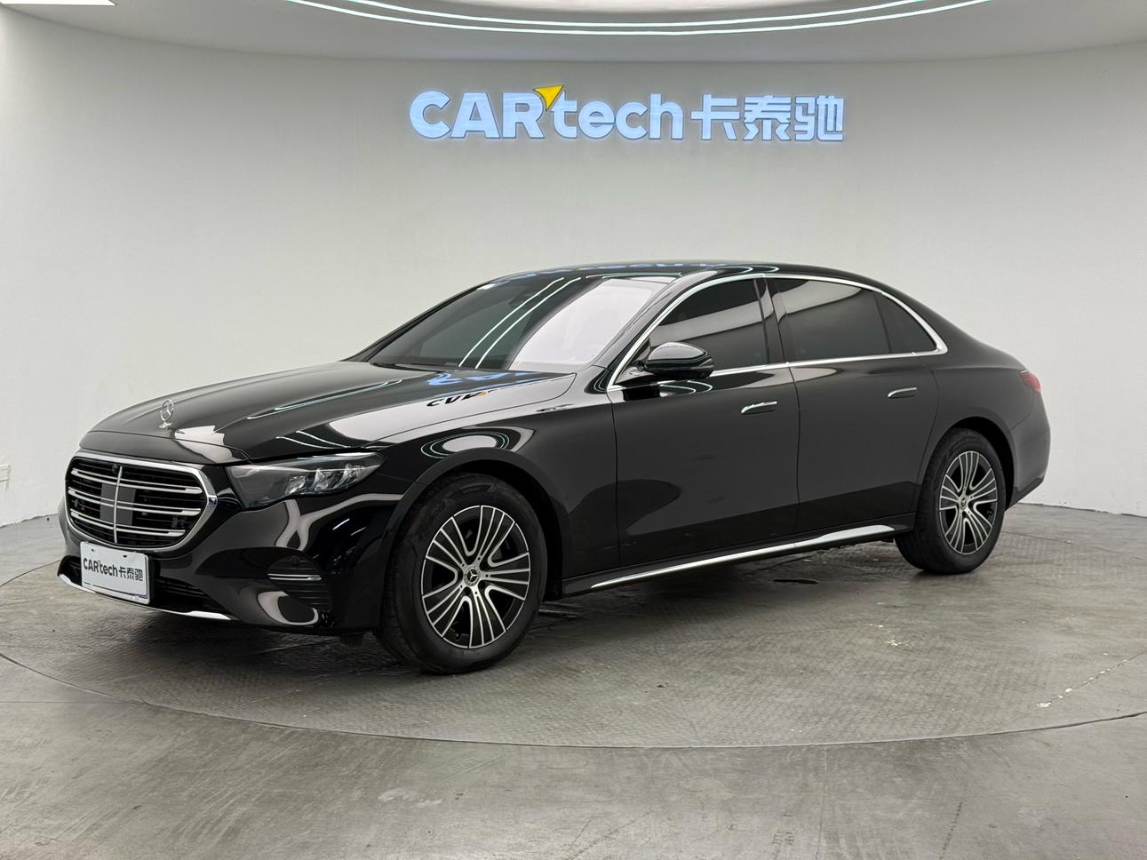 Mercedes Class-E E 260 L Classic 2026