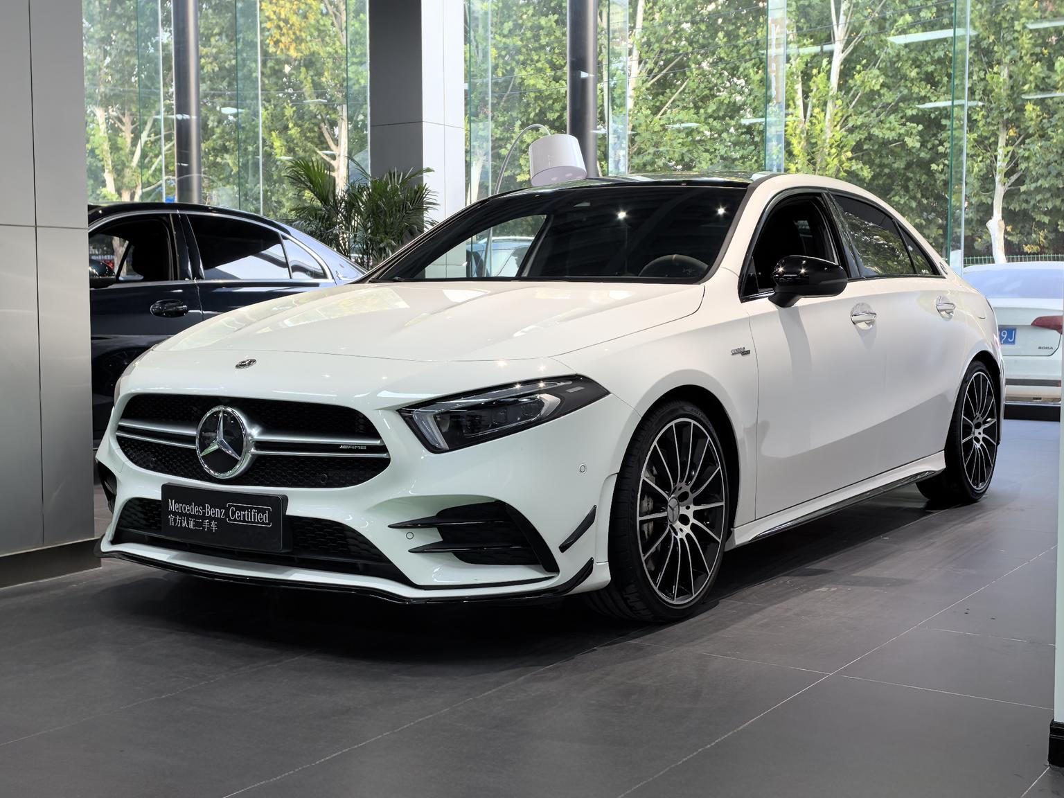 Mercedes Benz Class-A AMG A 35 L 4MATIC 2022