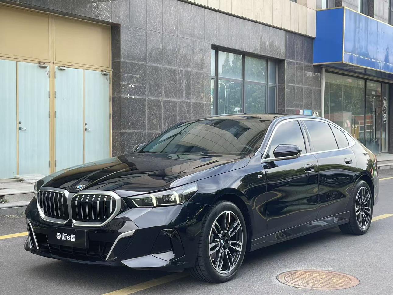 BMW 5 Series M Sport Package (2L) 2024
