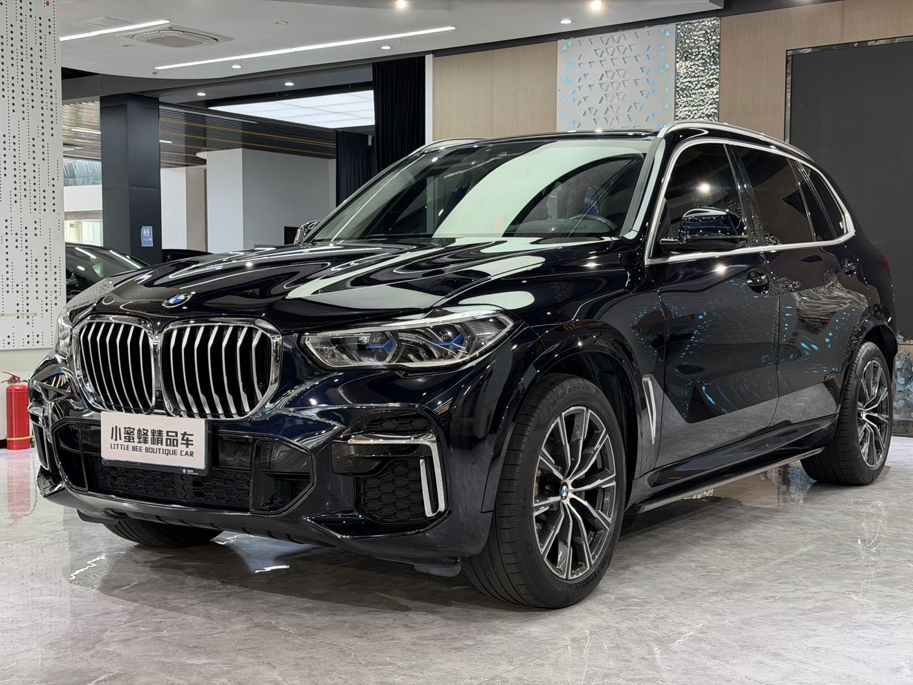 BMW X5 xDrive30Li Exclusive M Sport Package (2L) 2023
