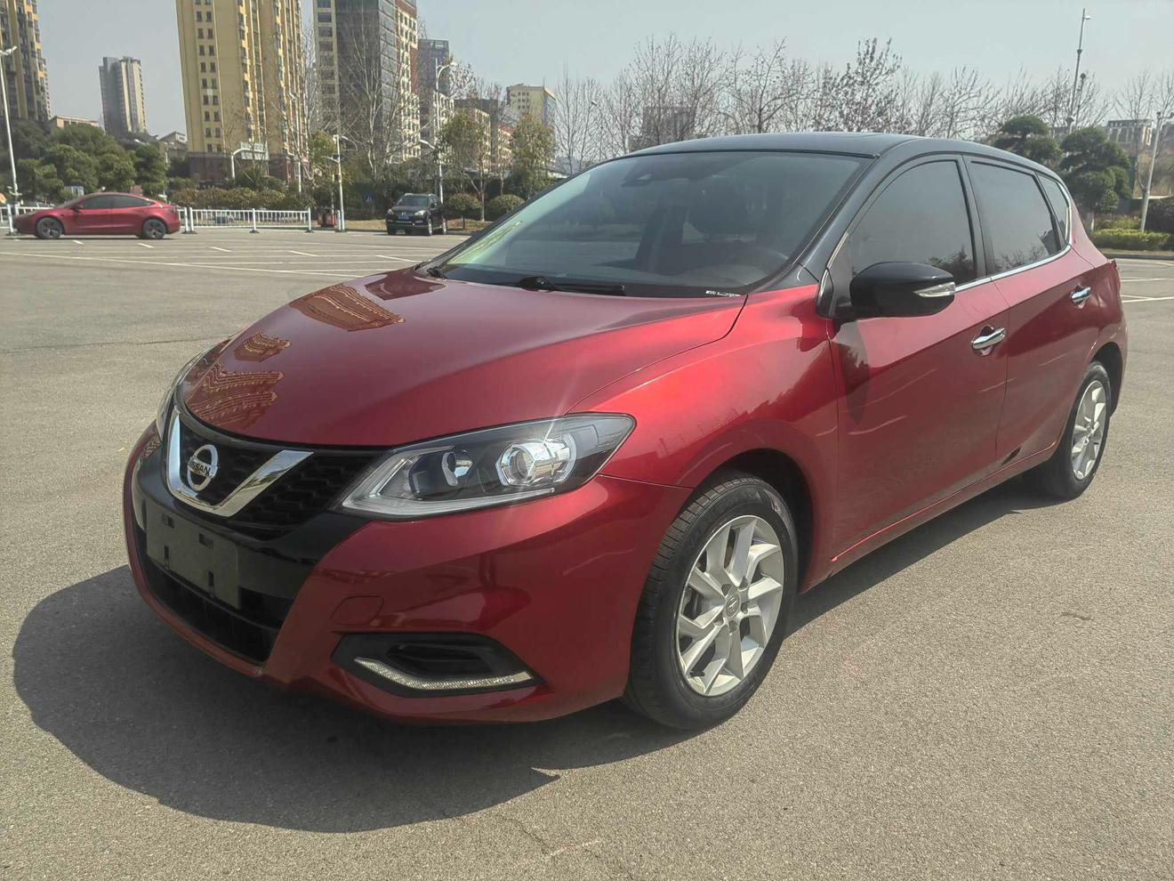 Nissan Tiida CVT Cool Dynamic (1.6L) 2021