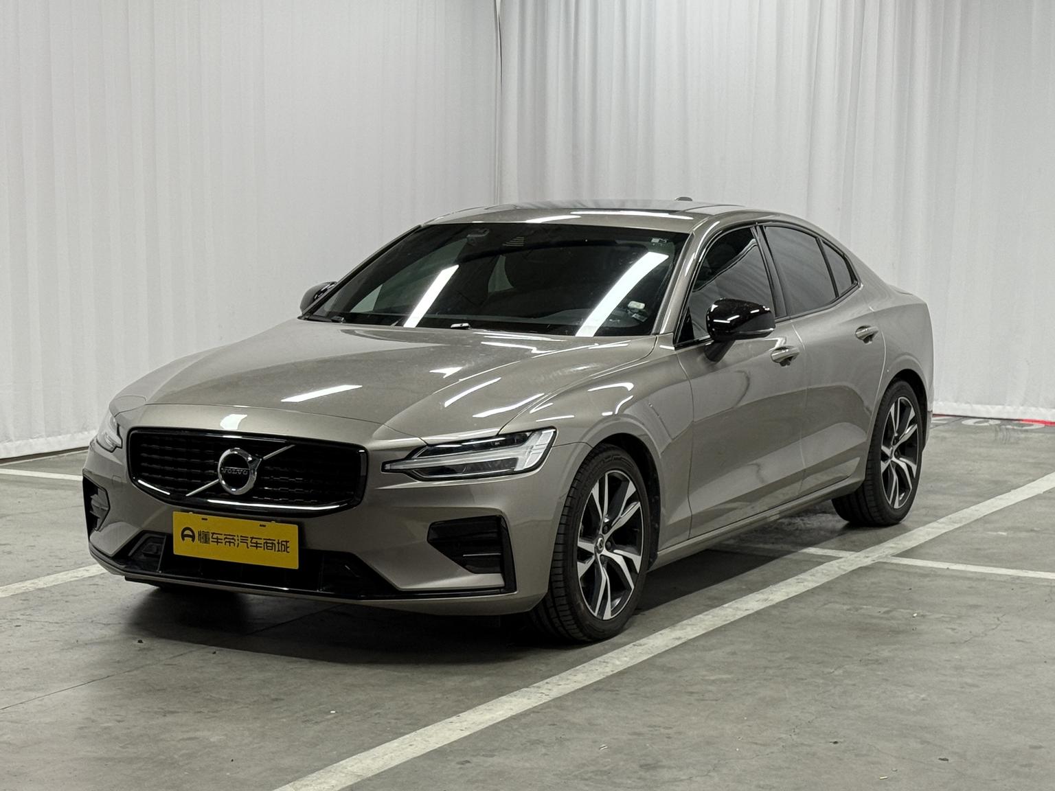 Volvo S60 Intelligent Premium Sport 2022