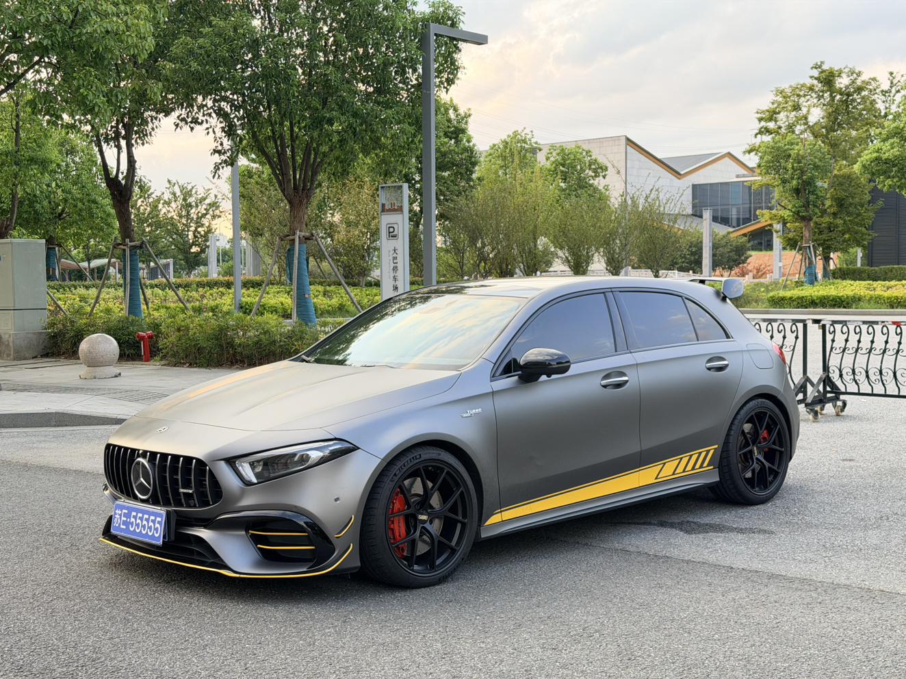 Mercedes Benz Class-A AMG A 45 S 4MATIC+ 2023