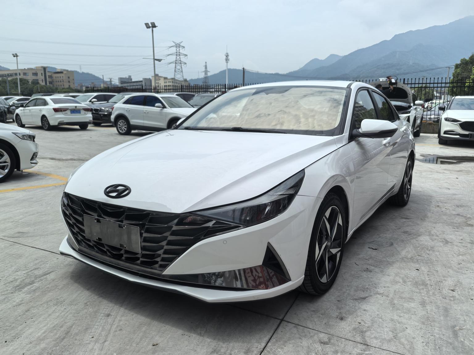 Hyundai Elantra TOP Flagship Edition (1.5L) 2021