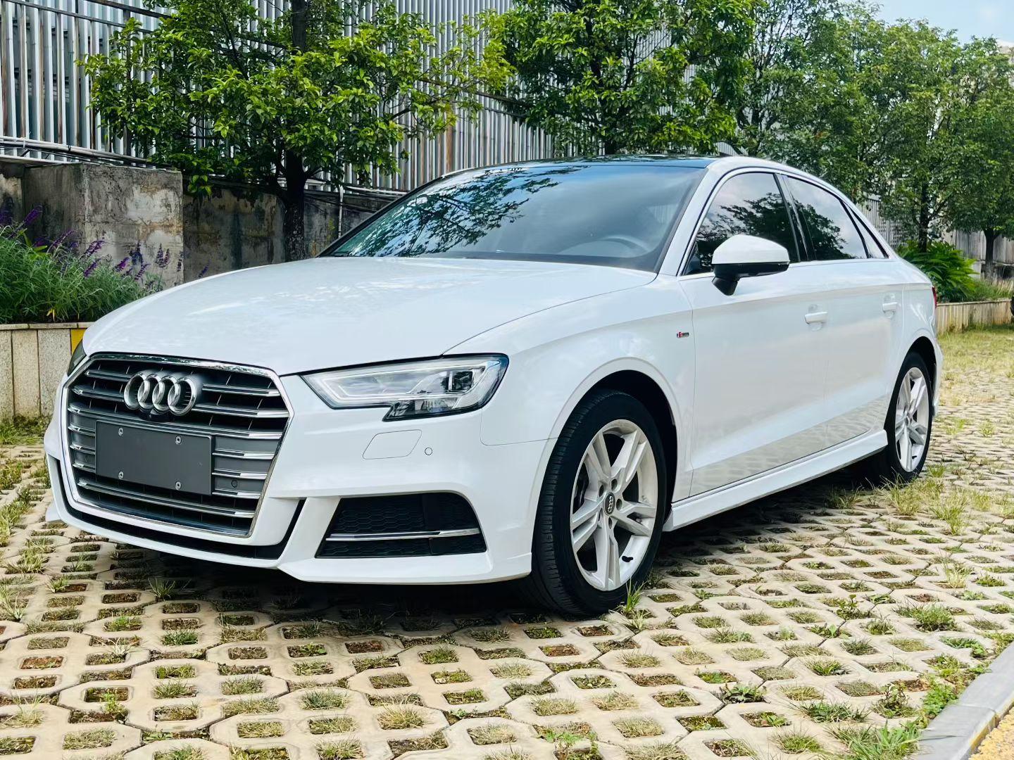 Audi A3 35 TFSI Progressive (1.4L) 2020