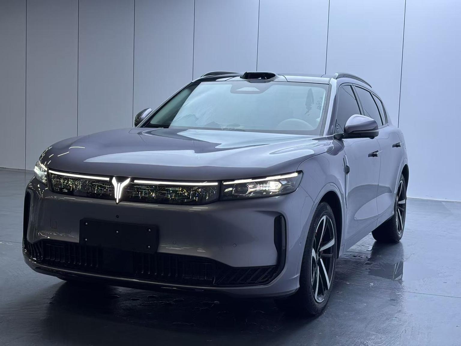 Voyah Free + Rear-Drive Qiankun 2025