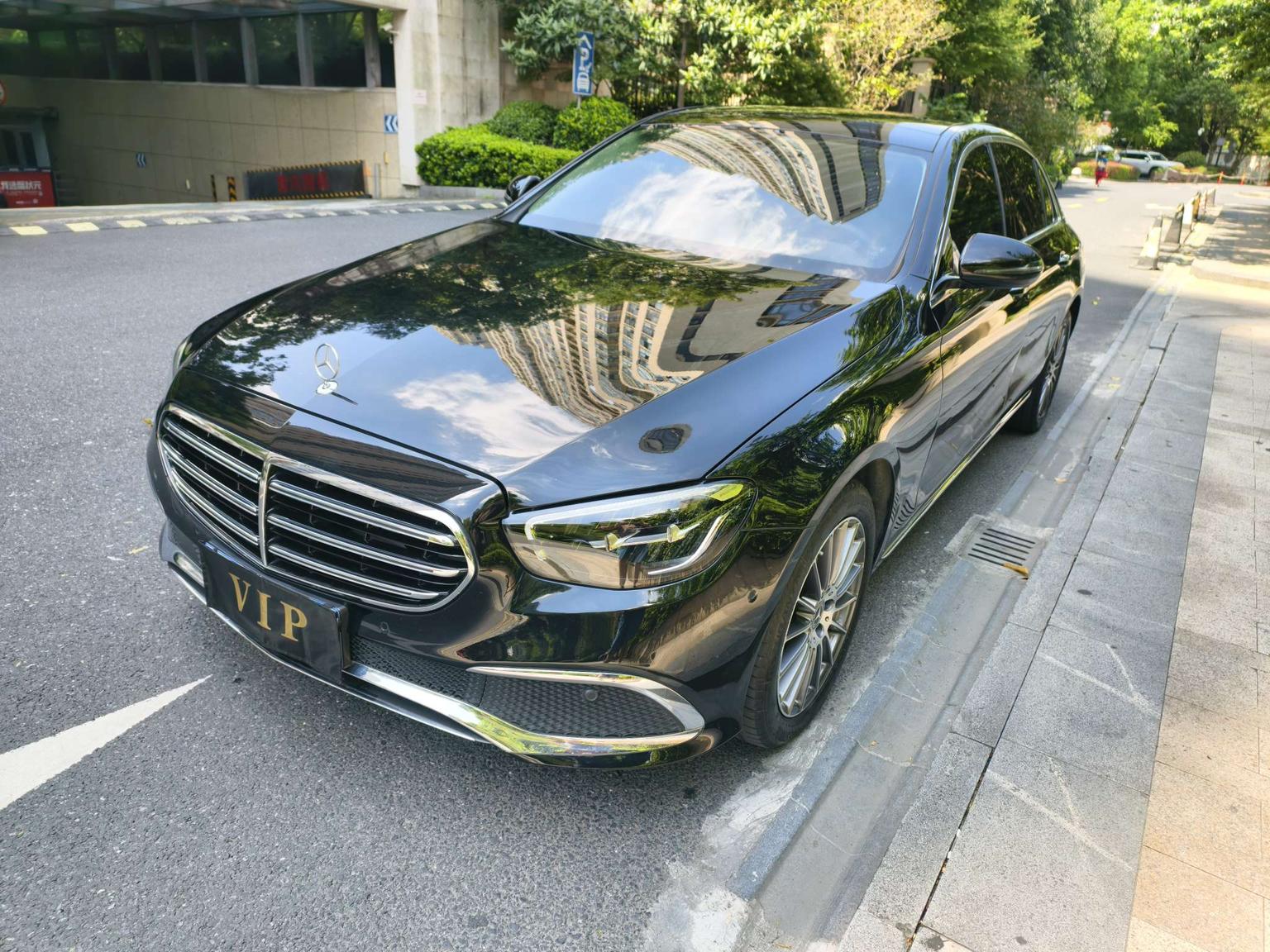 Mercedes Class-E E 260 L Sedan (2L) 2022