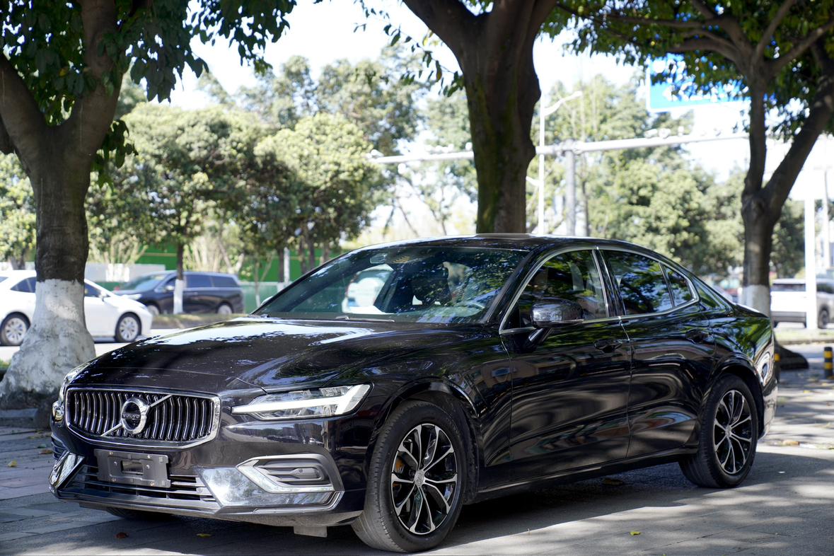 Volvo S60 T4 Intelligent Comfort Luxury (2L) 2020