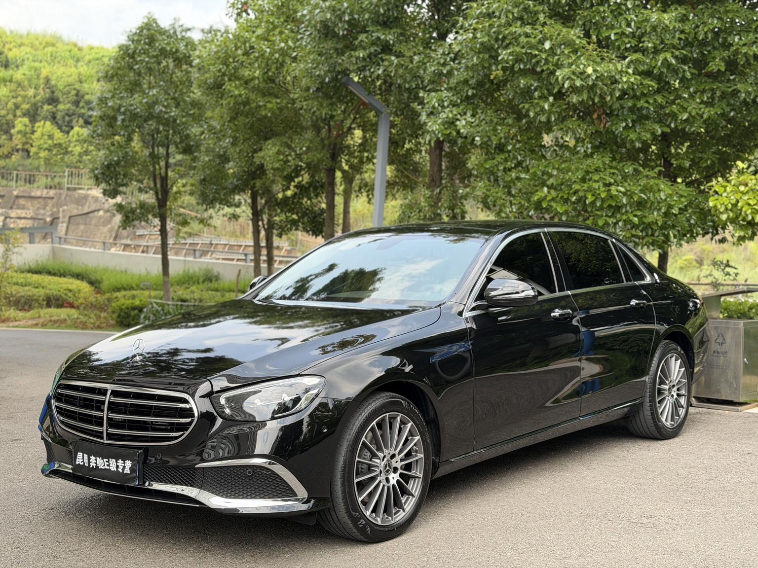 Mercedes Class-E 260 L Sedan (2L) 2023
