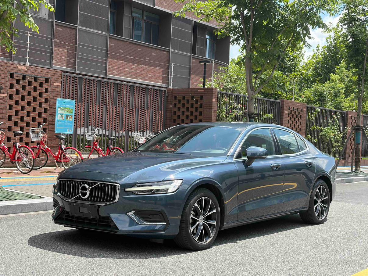 Volvo S60 Intelligent Comfort Luxury 2022