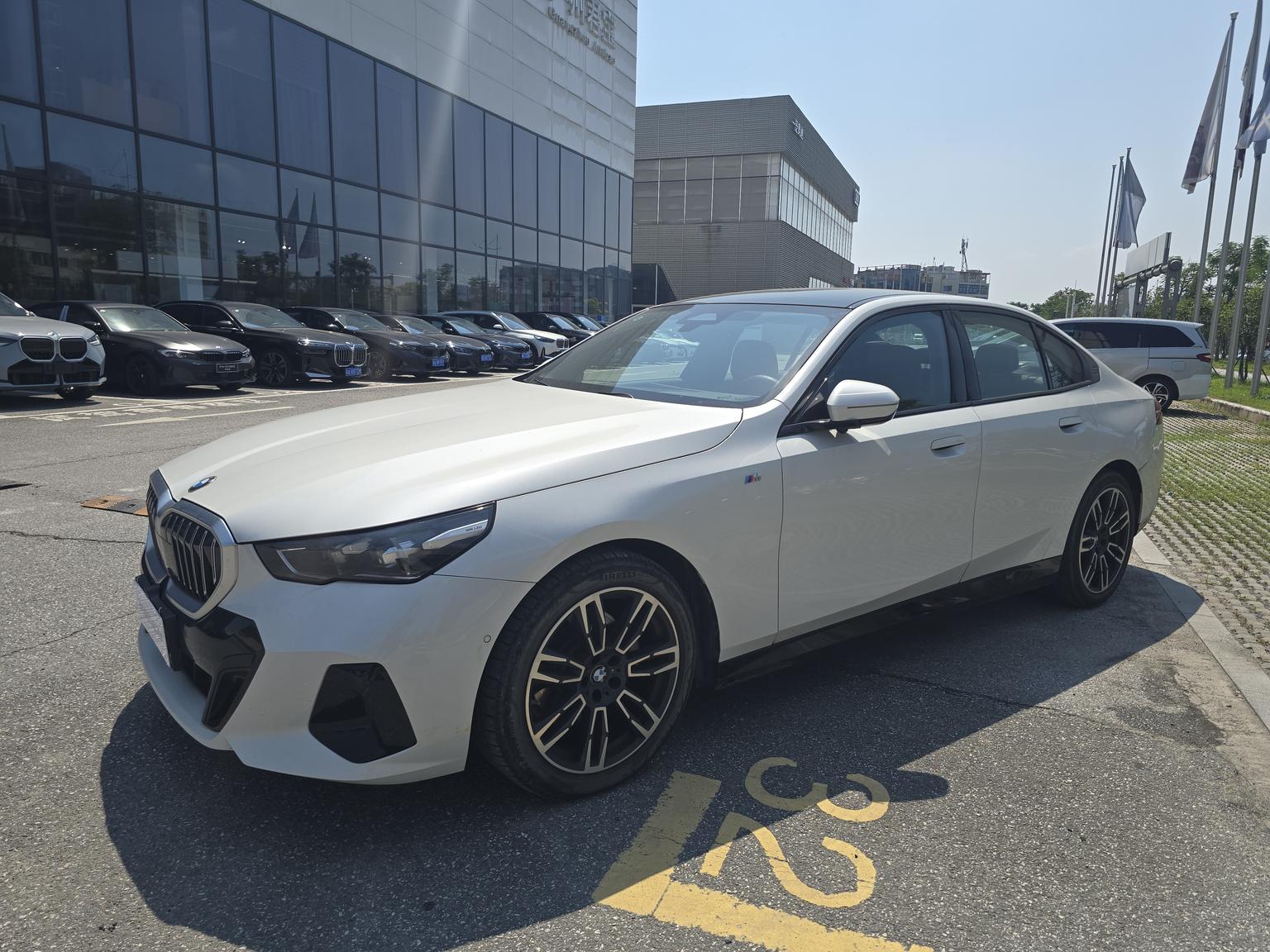 BMW 5 Series M Sport Package (2L) 2024