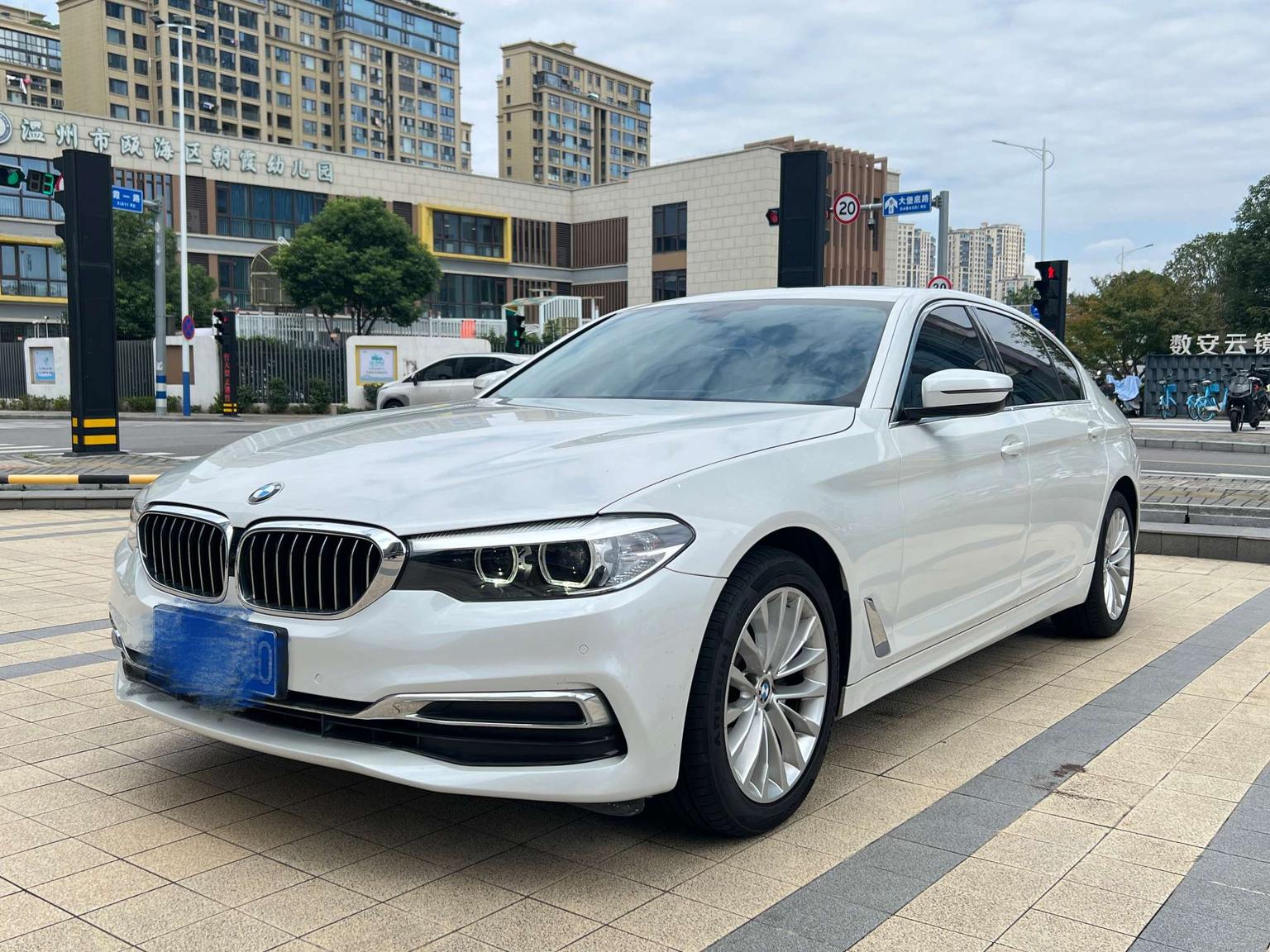 BMW 5 Series Luxury LWB 2019