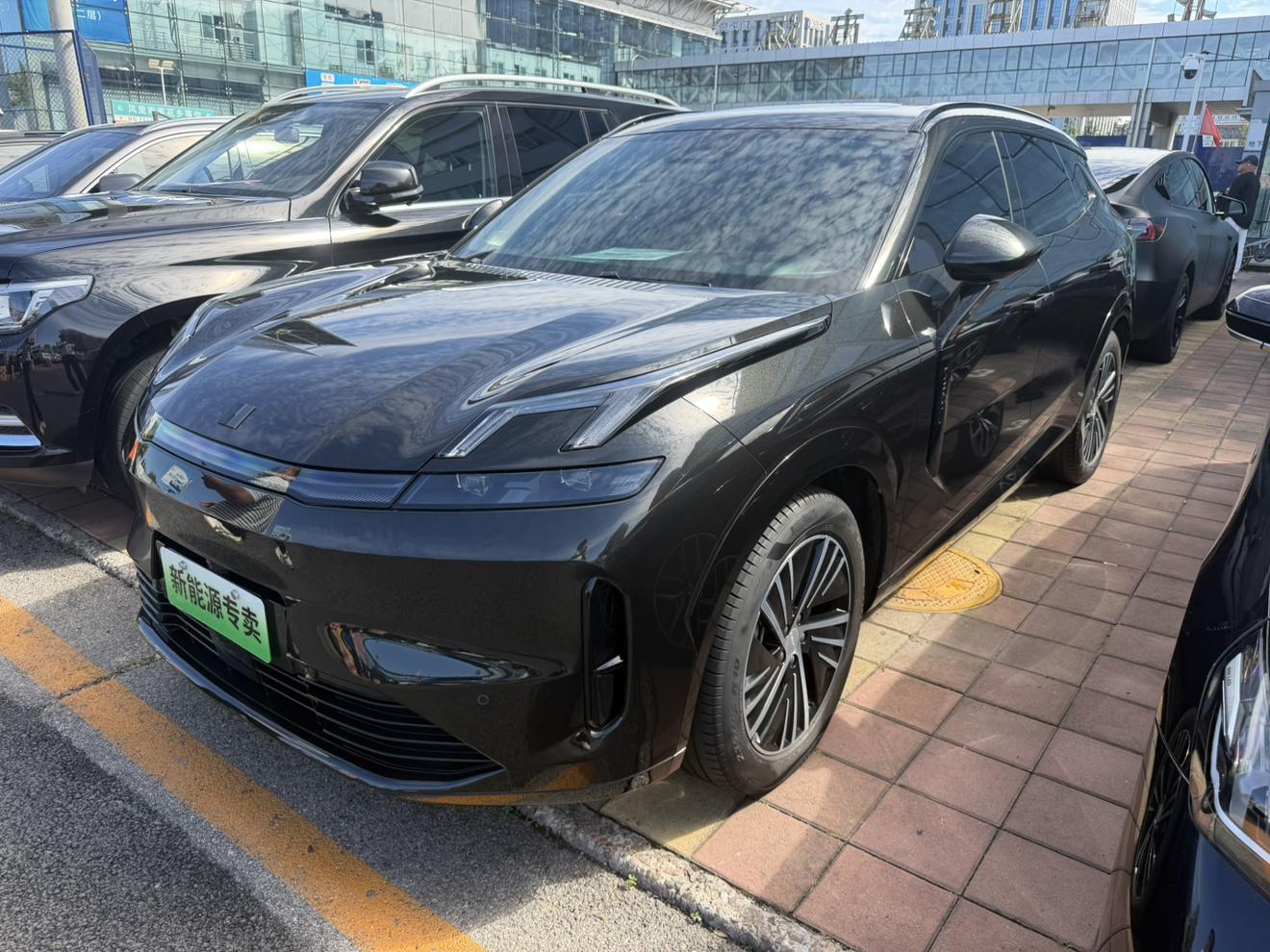 Lynk And Co 08 EM P 120 Long Range Plus (1.5L) 2024