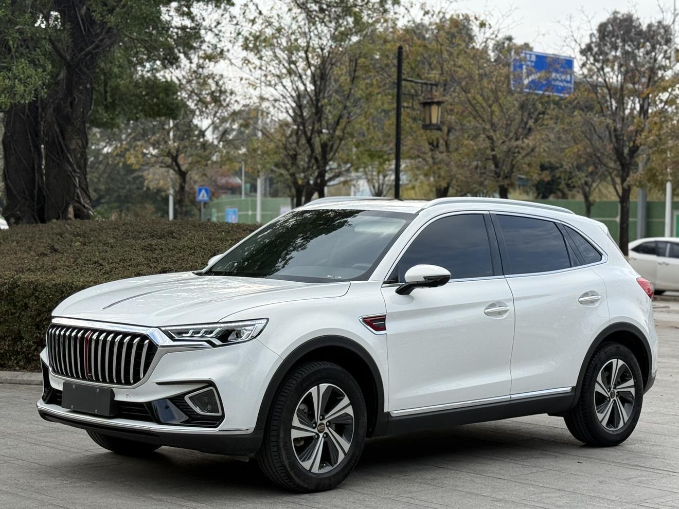 Hongqi HS5 Connected Flag Enjoy (2L) 2020