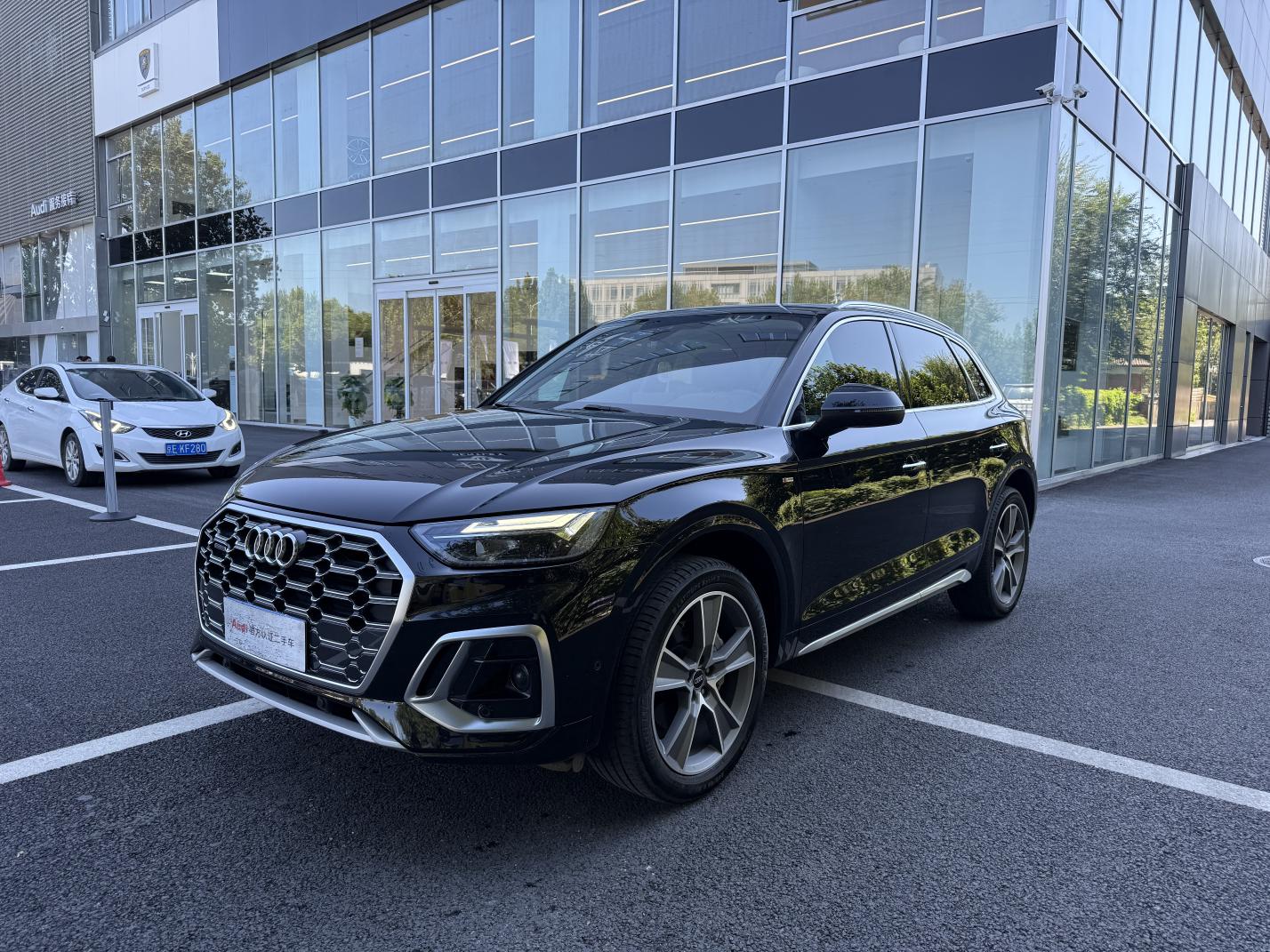 Audi Q5L Luxury Sport Edition (2L) 2023