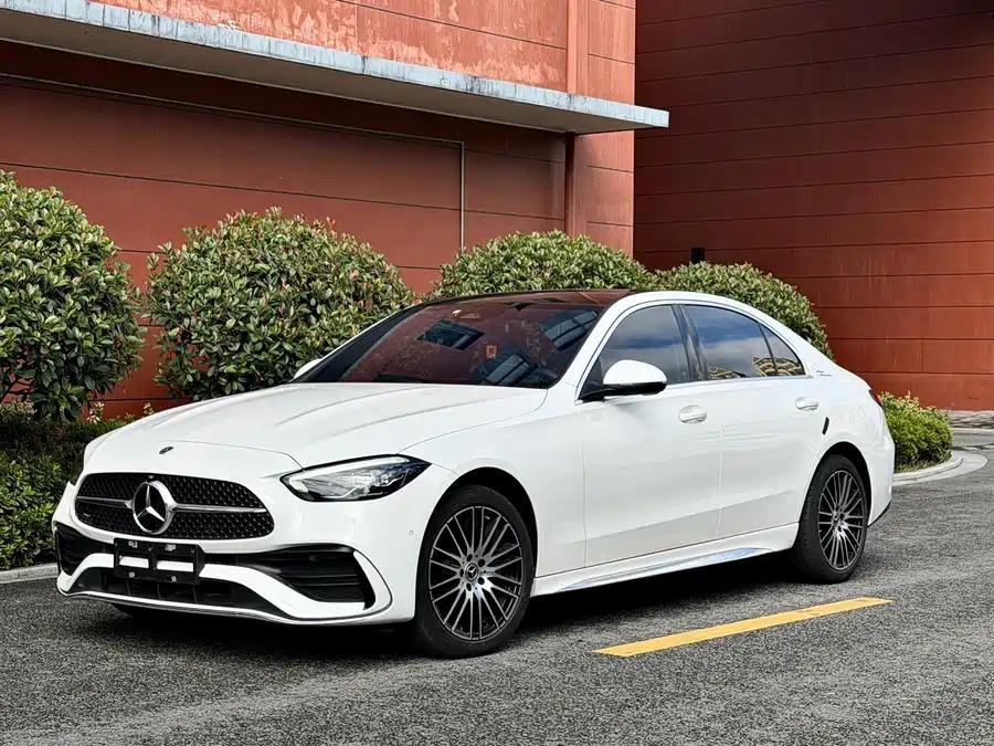 Mercedes Benz Class-C Sport L 2025