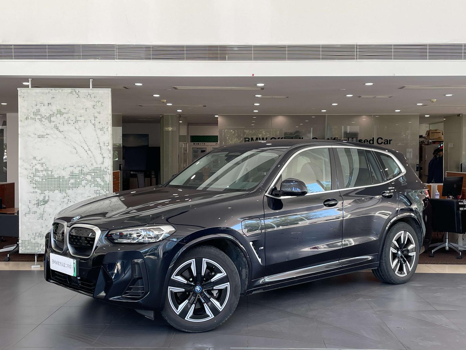 BMW X3 Leading Facelift (AAA6) 2023