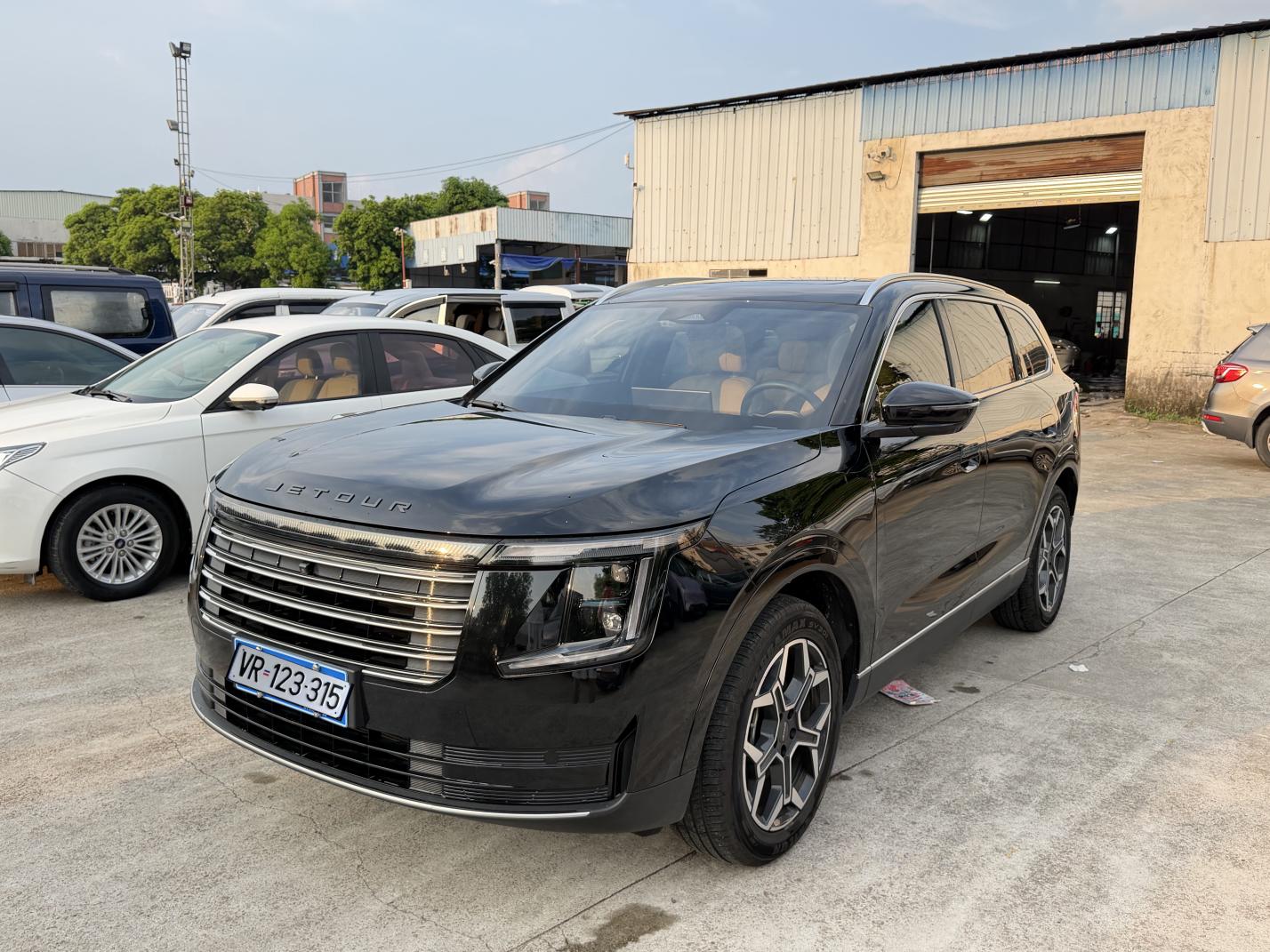 Jetour X70 1.5TD 7DCT Luxury 2025