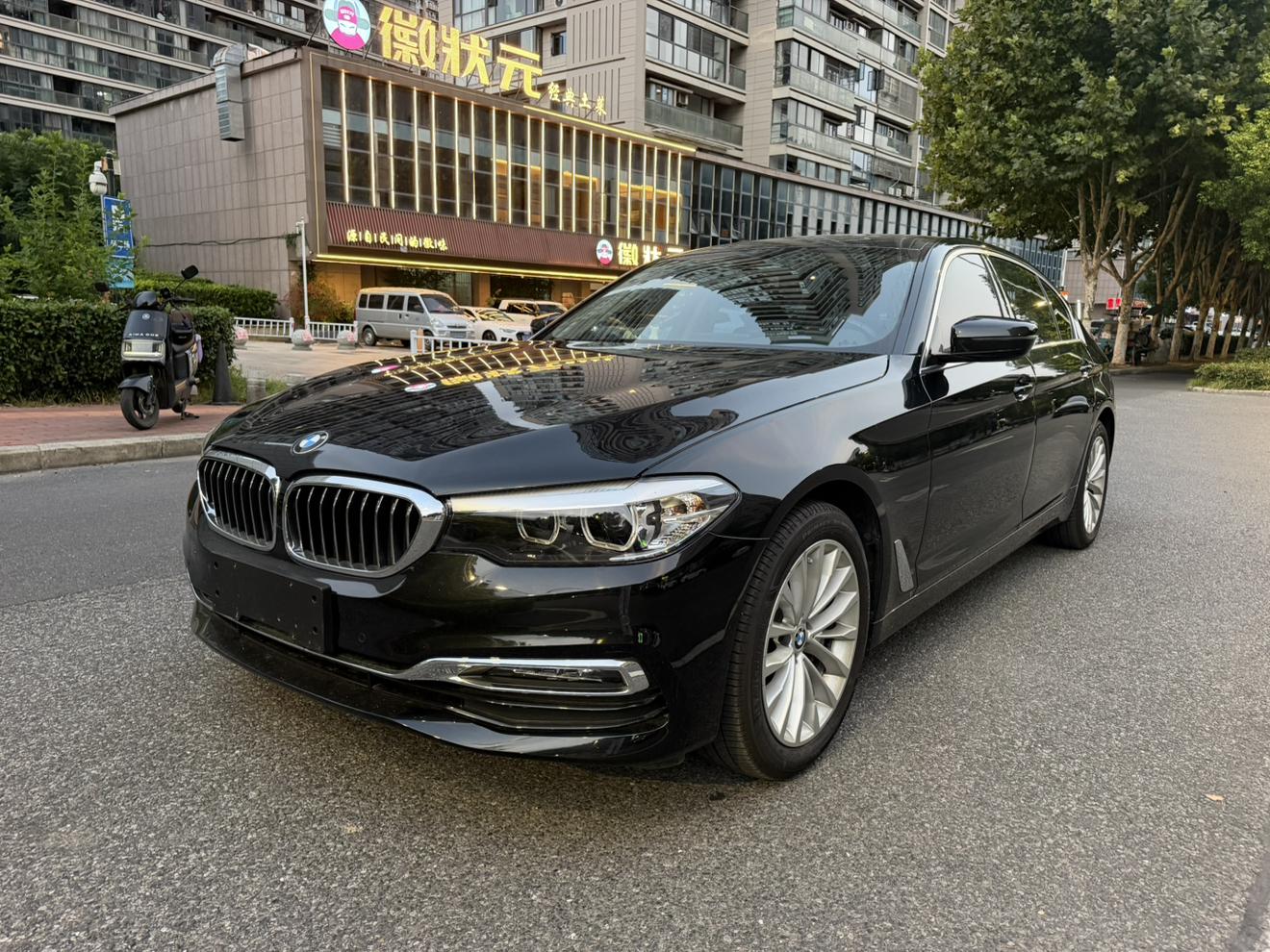 BMW 5 Series Leading Luxury Package (2L) 2018
