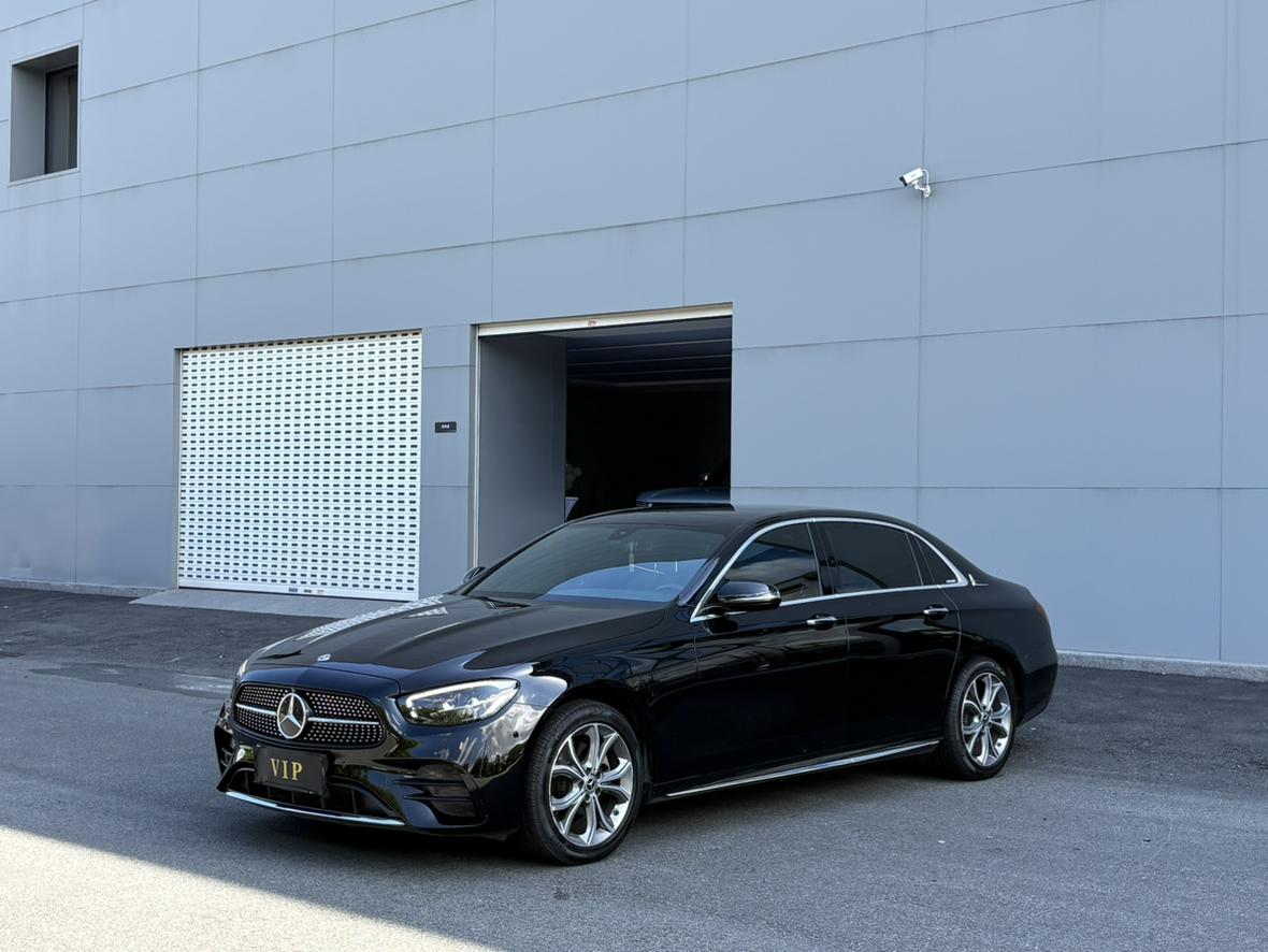 Mercedes Class-E 3rd Facelift E 300 L Luxury Sport Sedan 2022