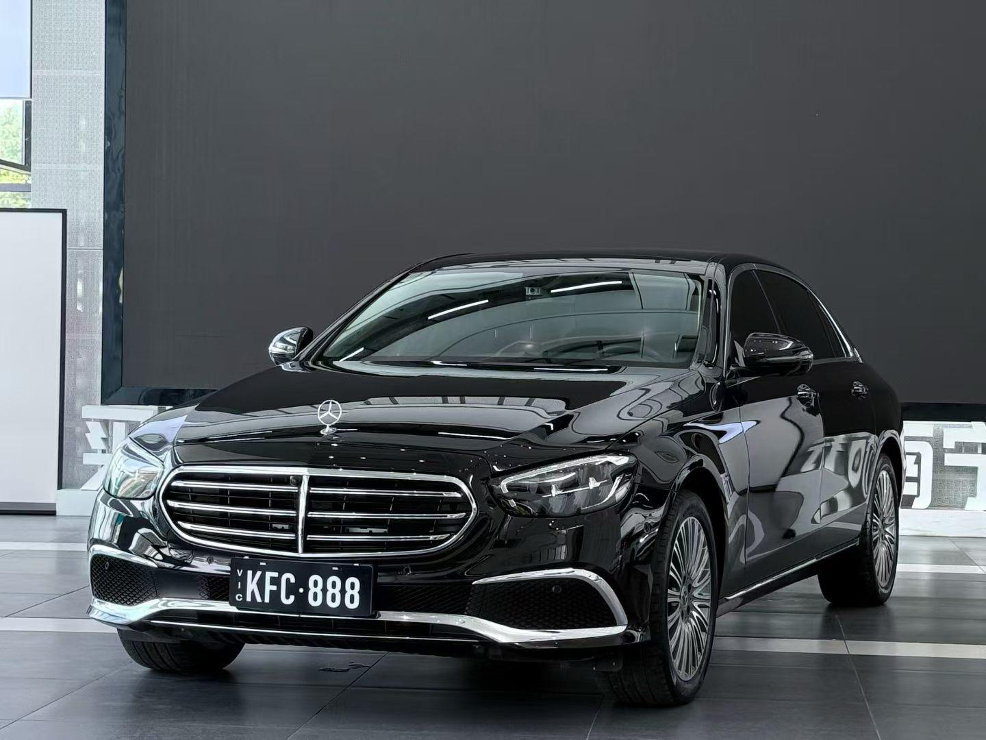 Mercedes Class-E Luxury Sedan (2L) 2020