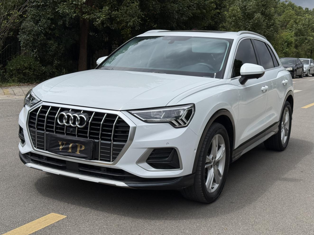 Audi Q3 35 TFSI Fashion Elegant (1.4L) 2021