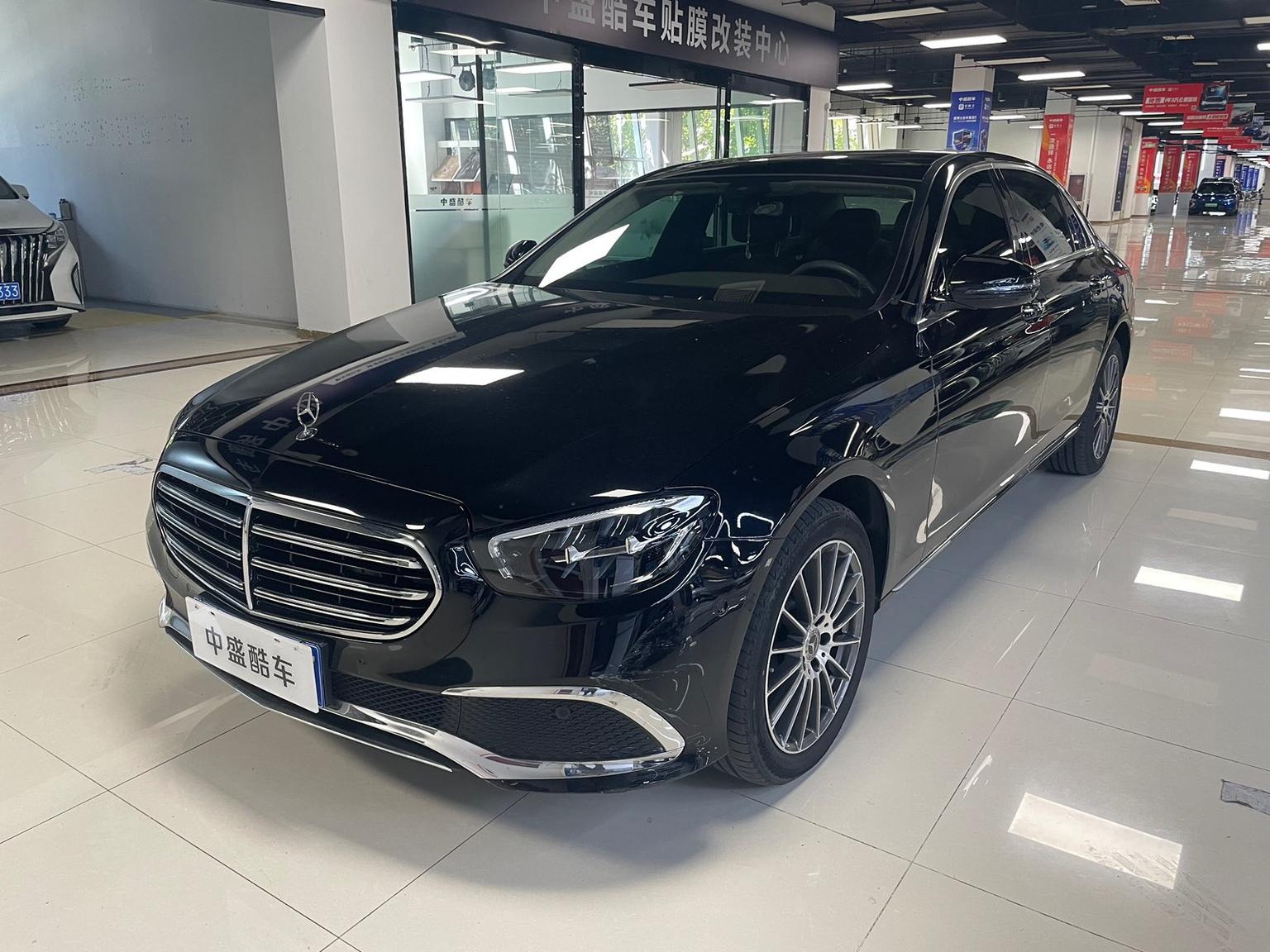 Mercedes Class-E 260 L Sedan (2L) 2022