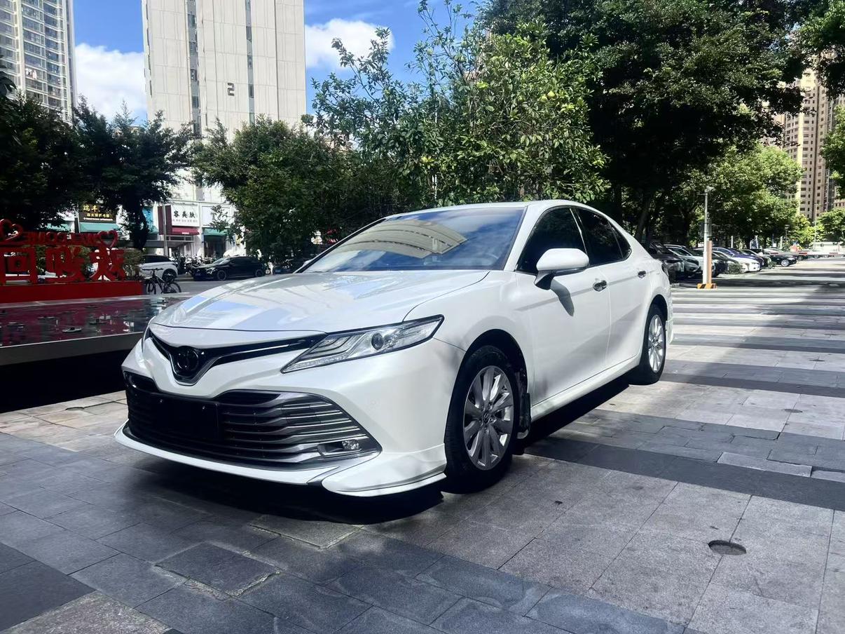 Toyota Camry 2.0G Luxury (2L) 2021