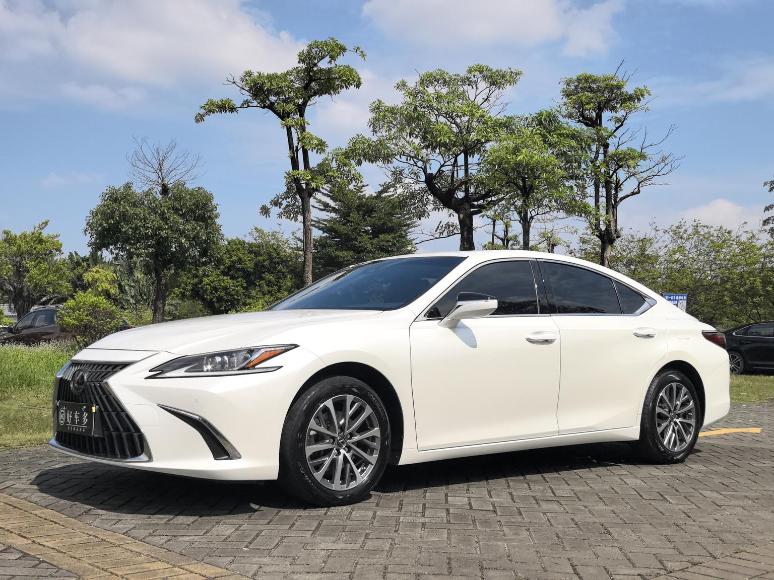 Lexus ES Automatic FWD 5-Seat Parallel Import 2024