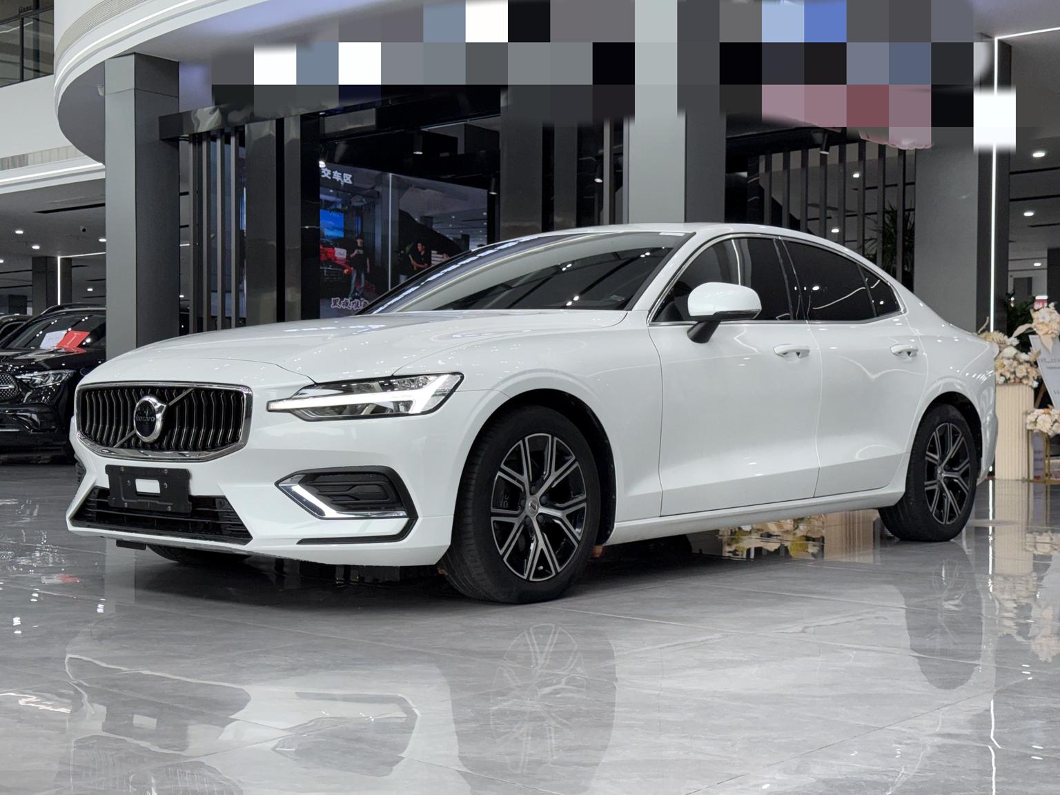 Volvo S60 Intelligent Comfort Luxury 2023
