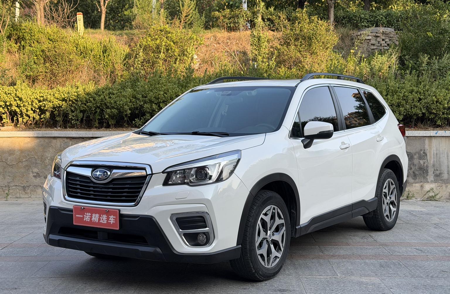 Subaru Forester 2.0i Luxury EyeSight (2L) 2019