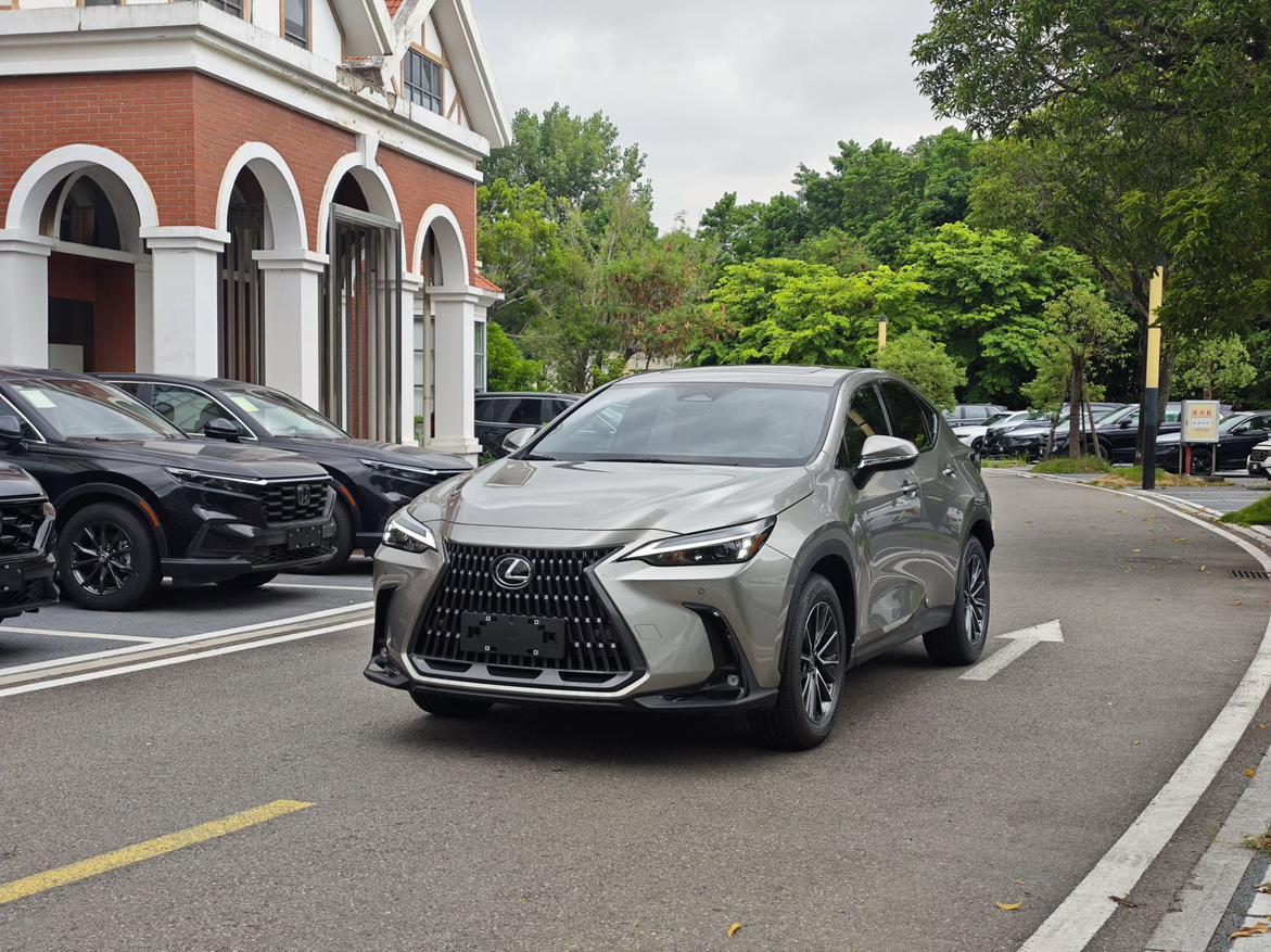 Lexus NX200 JOY FWD 2026