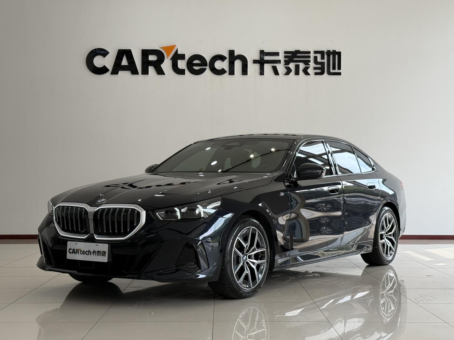 BMW 5 Series Leading M Sport Package (2L) 2025