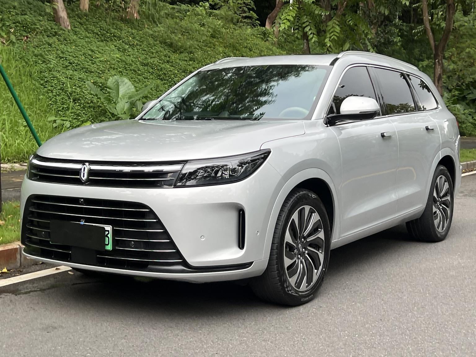 Aito M7 Plus 6-Seat RWD 2024