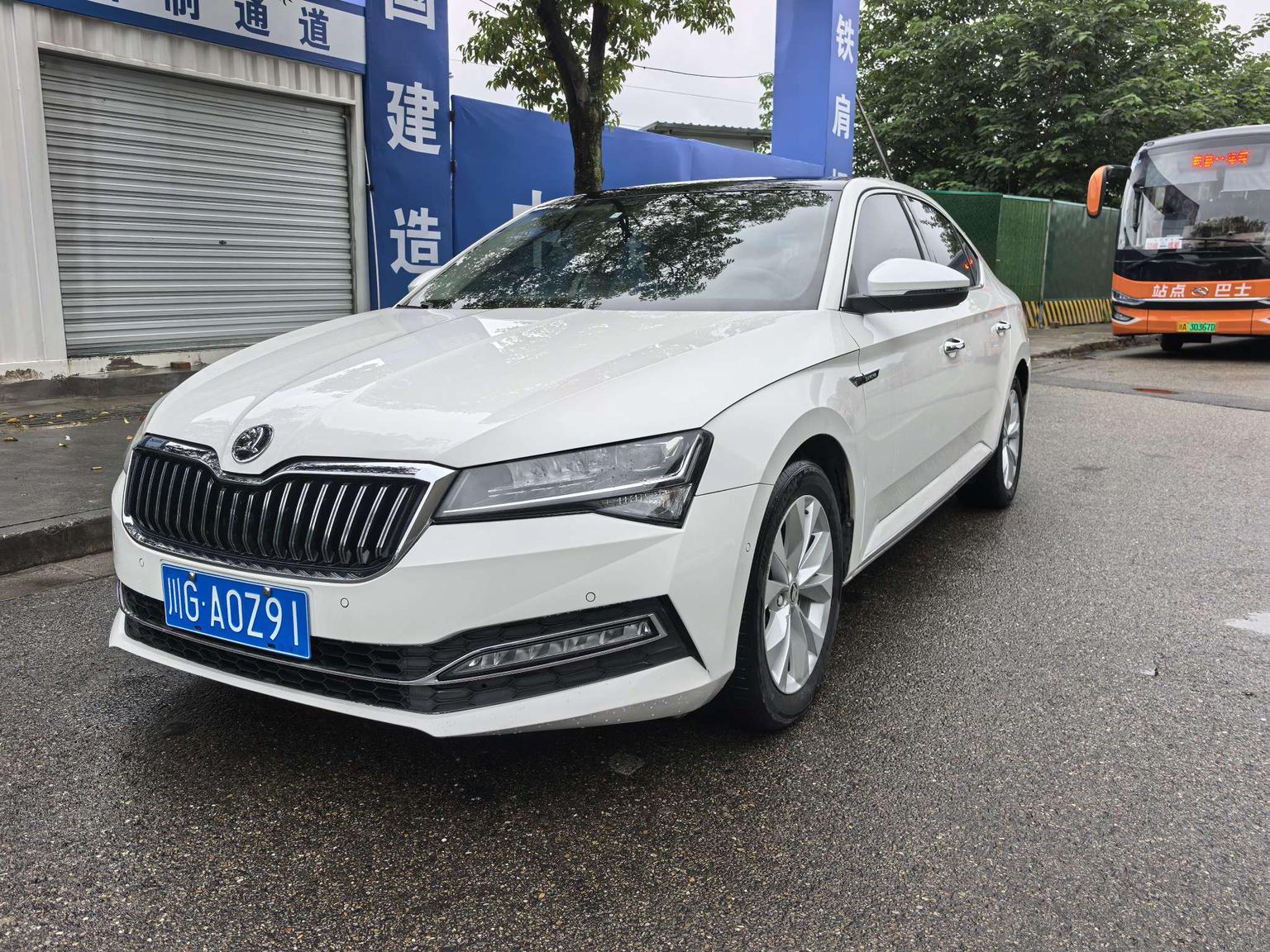 Skoda Superb 280 TSI DSG Comfort (1.4L) 2021