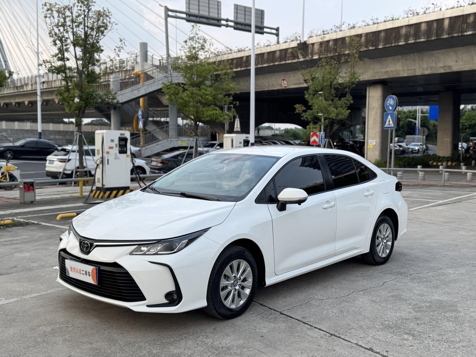 Toyota Corolla GL Pioneer 2019