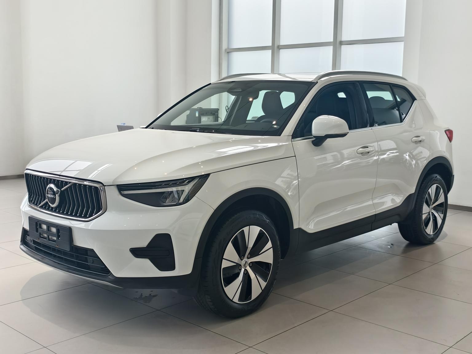 Volvo XC40 Intelligent Premium Luxury (2L) 2024
