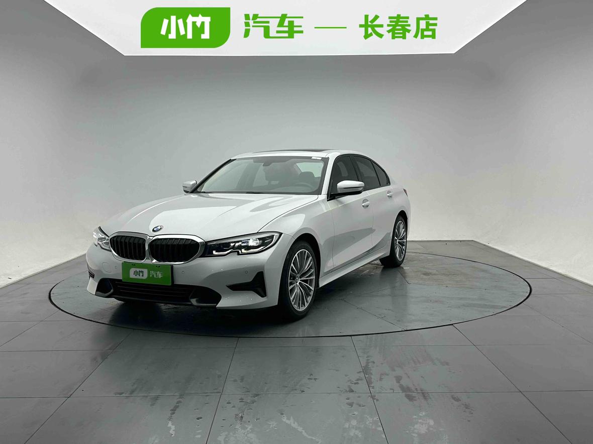 BMW Series-3 320i Sport Package (2L) 2022